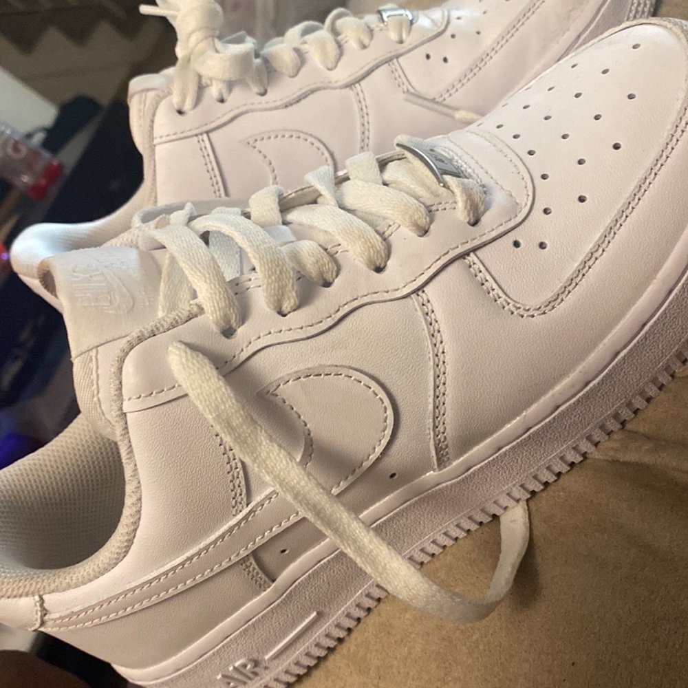 Air Force 1s size 7.5 women.